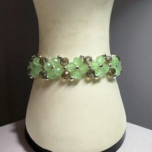 Elegant Green Beaded Bracelet